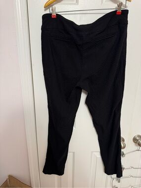 Hilary Radley Black Textured Pull-On Ankle Pants Size 14 Career Stretch Pants